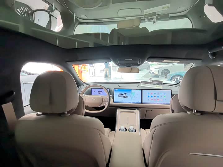 Фото 4 - XPeng G9