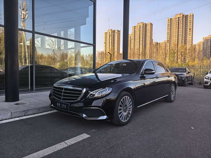 Фото 3 - Mercedes-Benz AMG GT