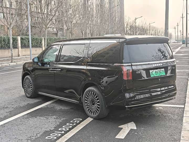 Фото 8 - Zeekr 009