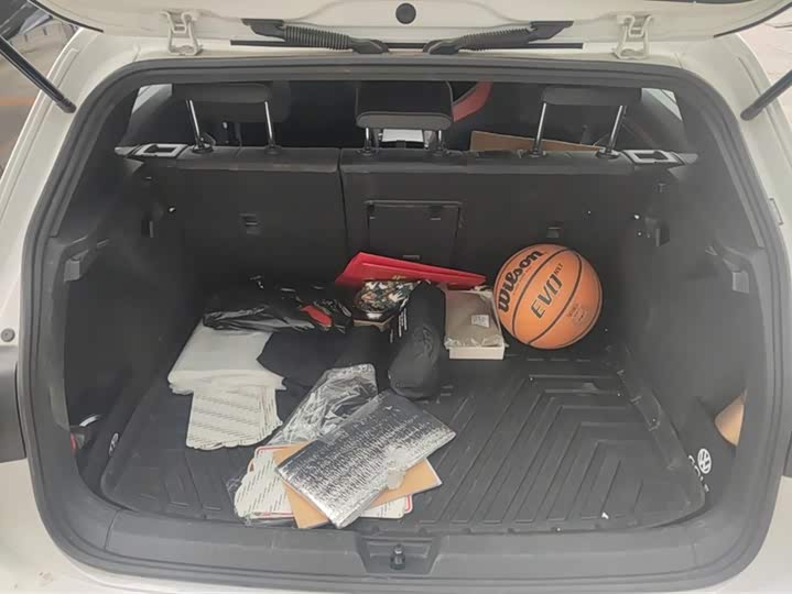 Фото 4 - Volkswagen Golf GTI