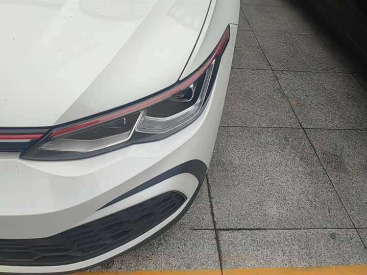 Фото 5 - Volkswagen Golf GTI