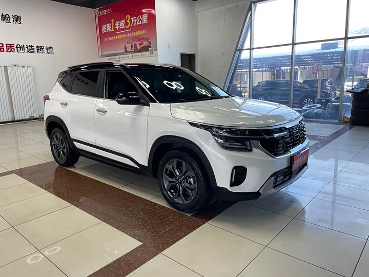 Фото 3 - Kia Seltos