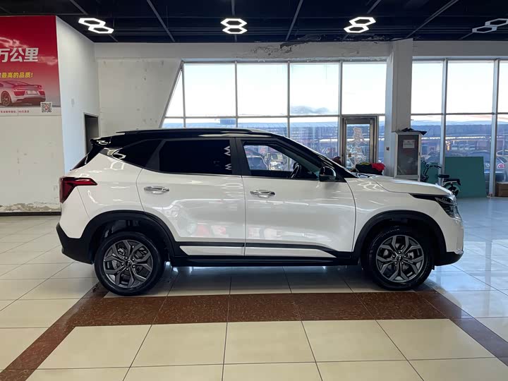 Фото 4 - Kia Seltos