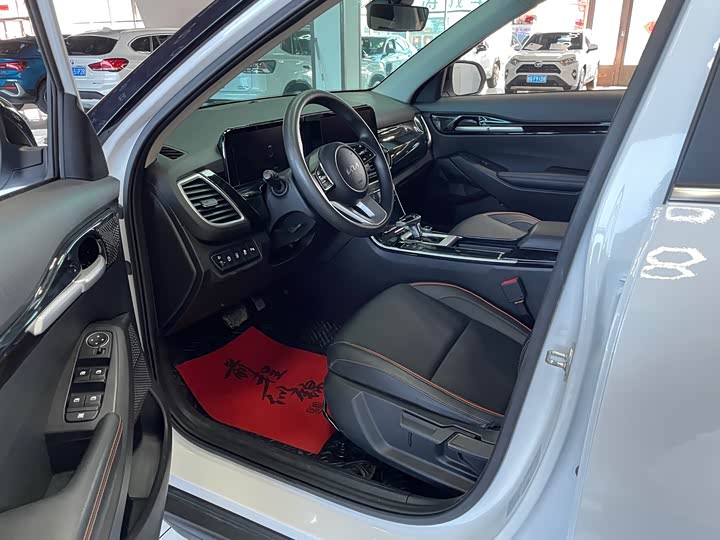 Фото 8 - Kia Seltos