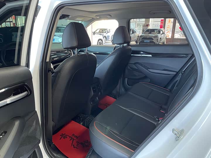 Фото 9 - Kia Seltos