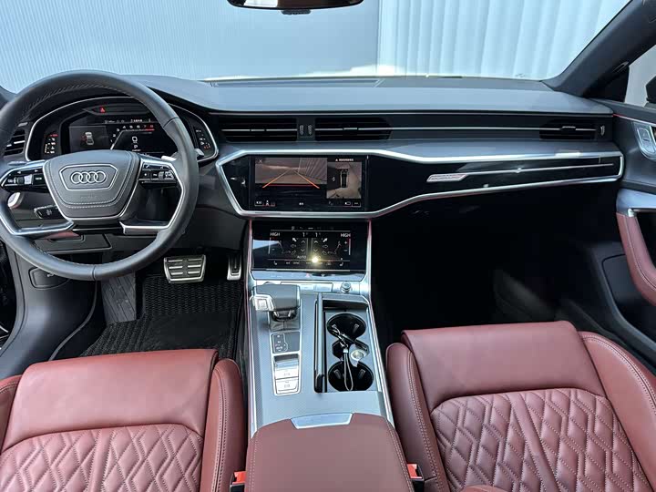 Photo 8 - Audi A7L