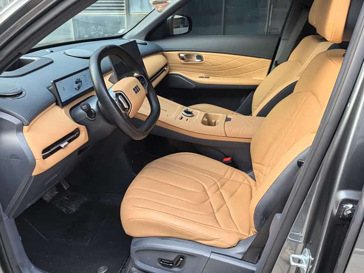 Фото 6 - Geely Galaxy Starship 7