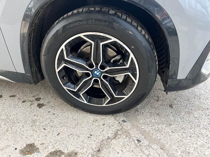 Фото 4 - BMW iX1