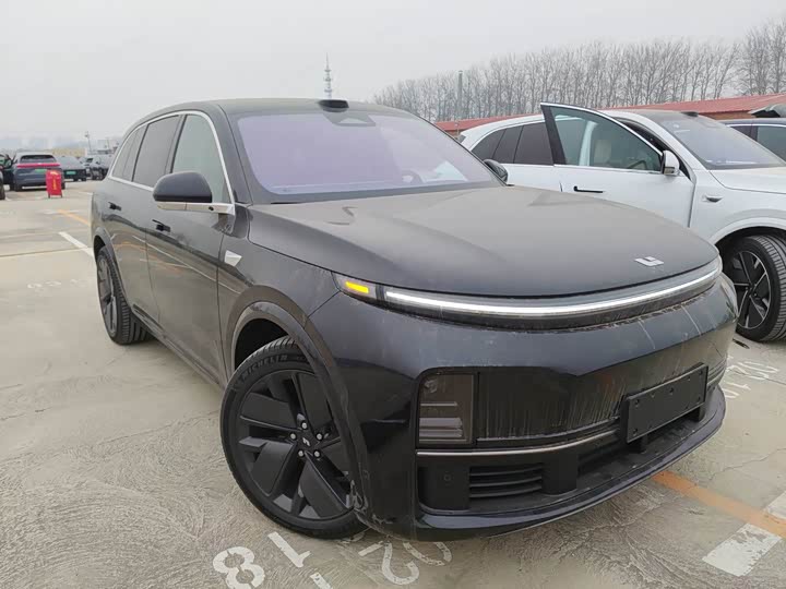 Photo 2 - LiXiang L7