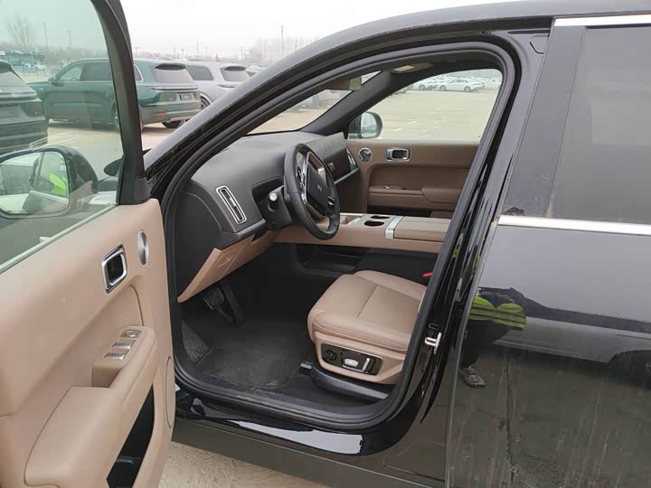 Photo 5 - LiXiang L7