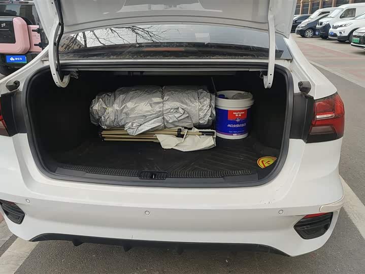 Фото 4 - Roewe i5