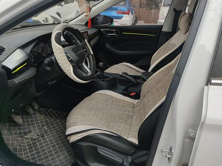 Фото 9 - Roewe i5