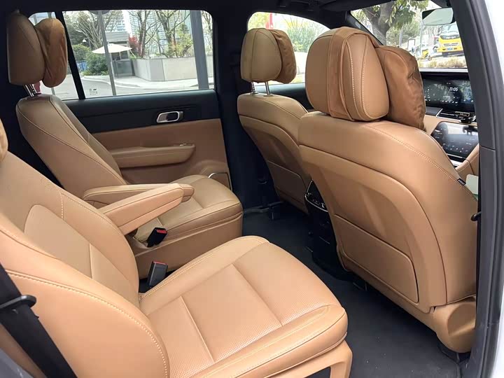 Фото 5 - LiXiang One