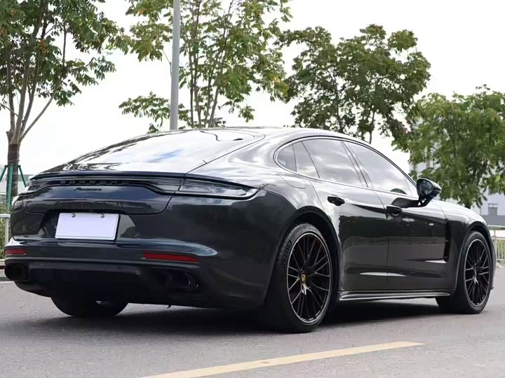 Фото 9 - Porsche Panamera