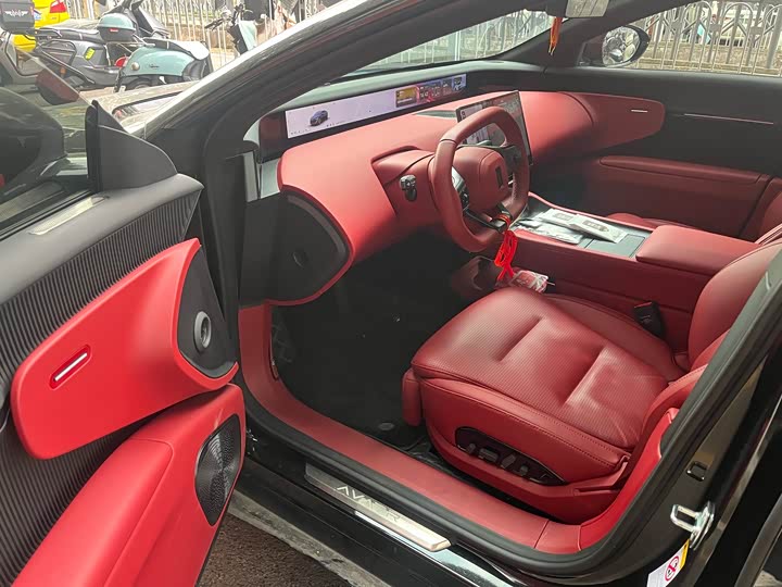 Фото 2 - Avatr 12