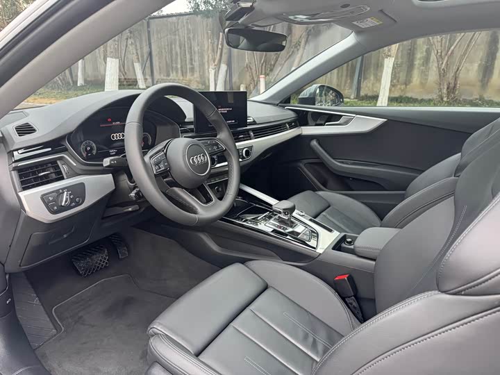 Фото 5 - Audi A5