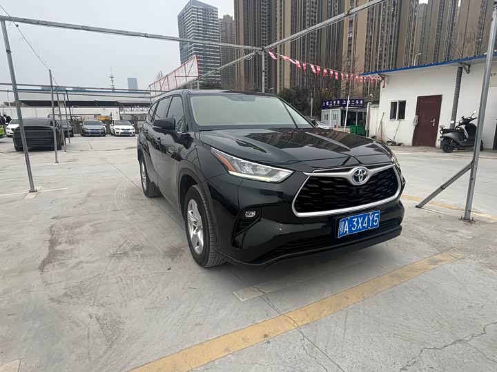 Фото 3 - Toyota Highlander