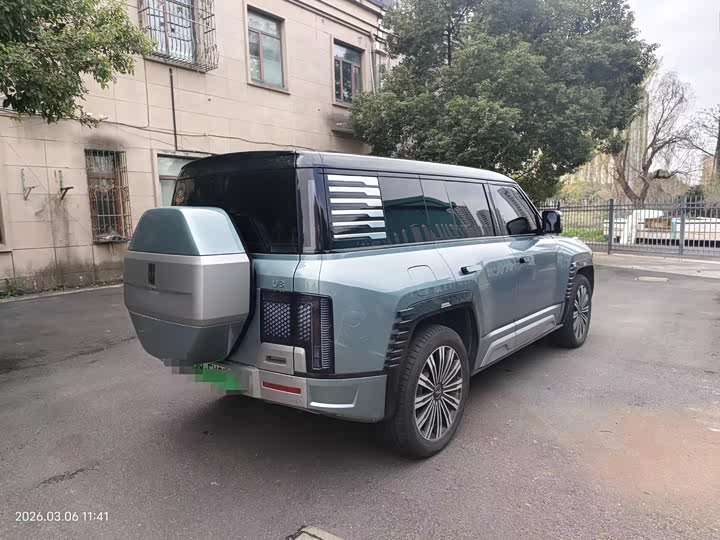 Фото 7 - BYD Yangwang U8