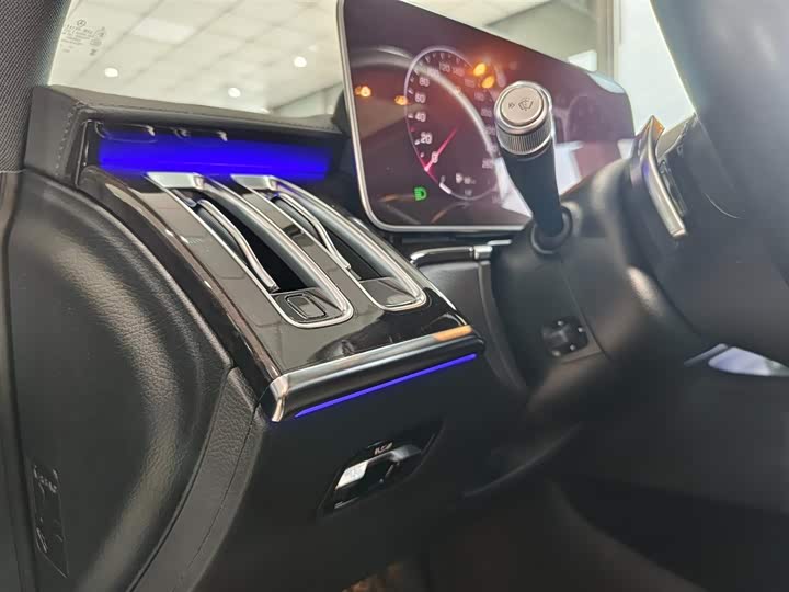 Фото 7 - Mercedes-Benz S-Class