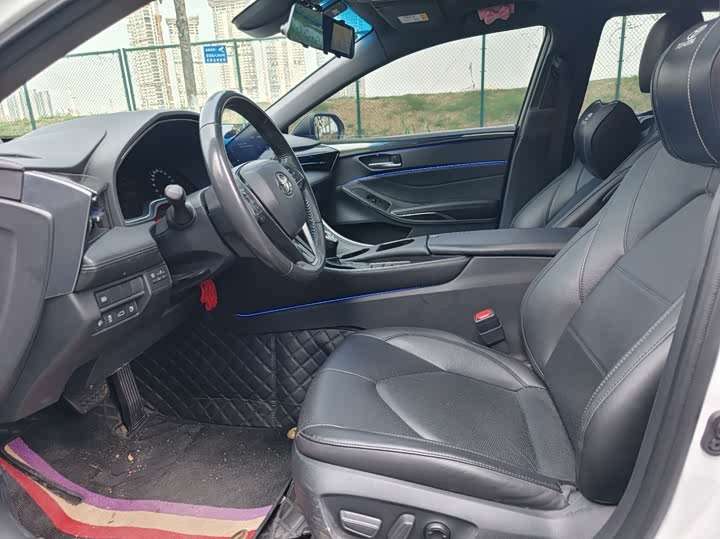 Photo 4 - Toyota Avalon