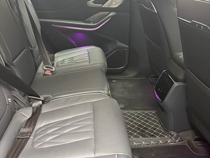 Фото 8 - Hongqi HS7