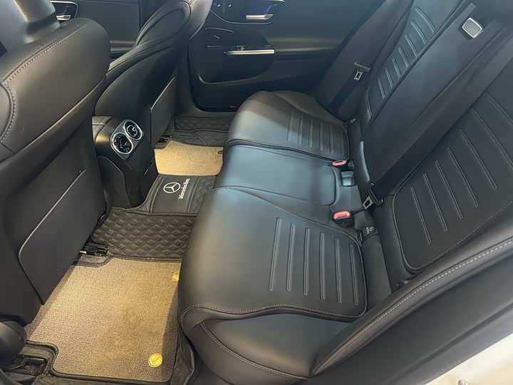 Фото 7 - Mercedes-Benz C-Class