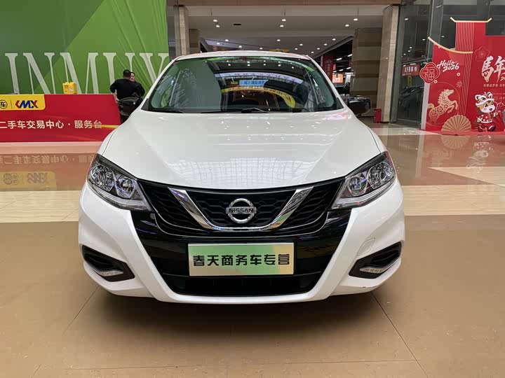 Фото 2 - Nissan Tiida