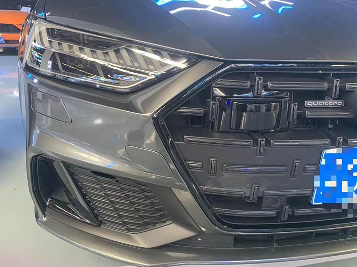 Фото 4 - Audi A7L