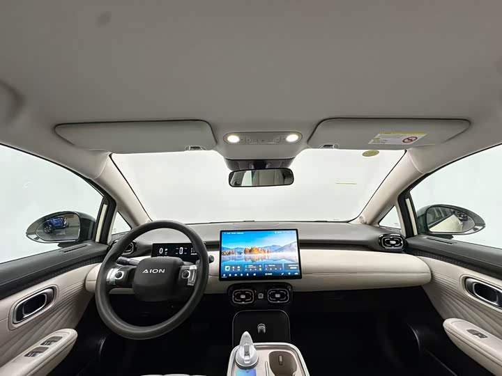 Фото 4 - GAC Aion UT