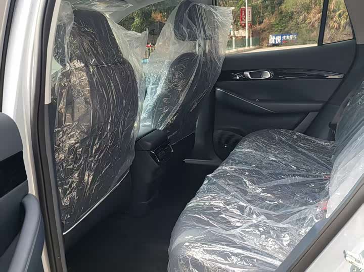 Фото 6 - Geely Galaxy E5