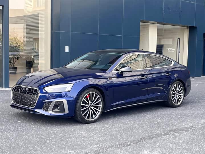 Фото 1 - Audi A5