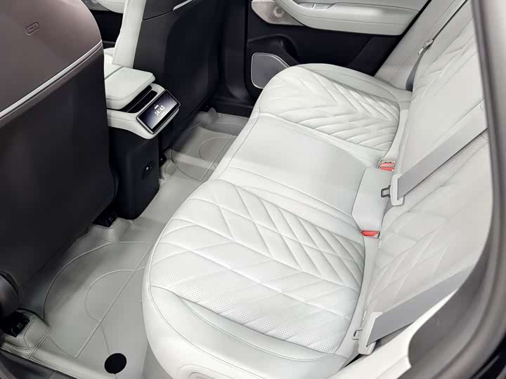 Фото 9 - Nio ES6