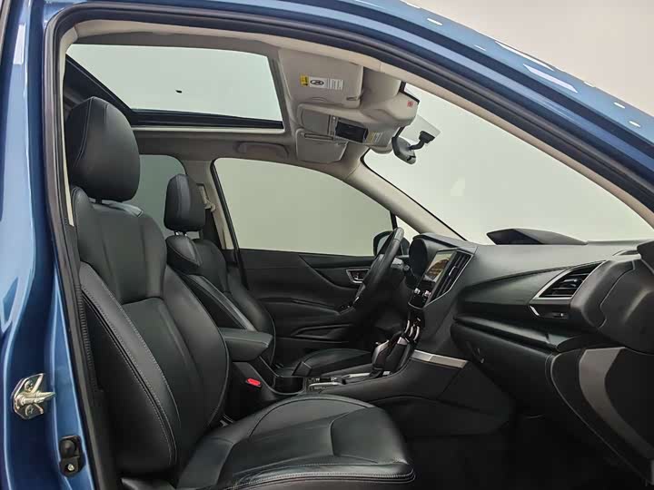 Фото 8 - Subaru Forester