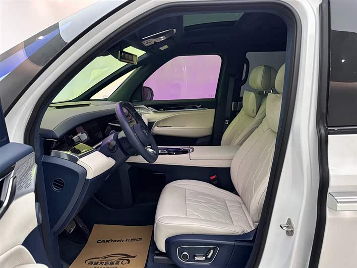 Фото 8 - Zeekr 009