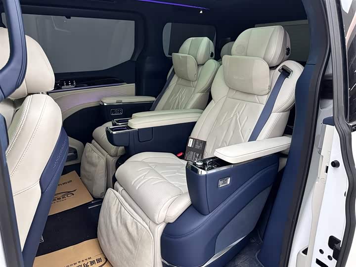 Фото 9 - Zeekr 009