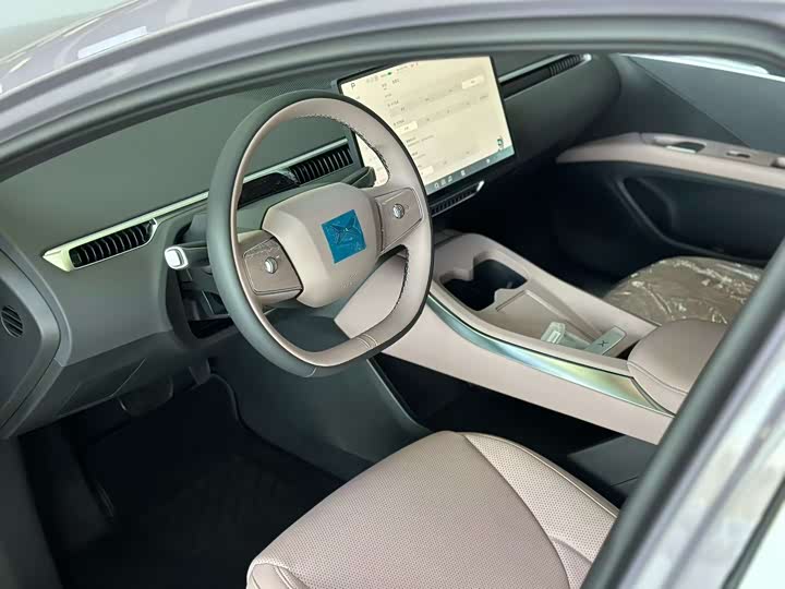 Фото 9 - XPeng Mona M03