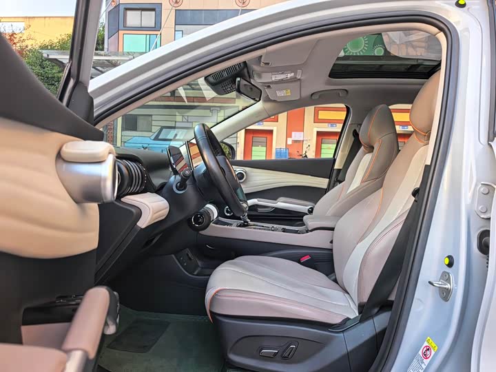 Фото 4 - BYD Yuan Plus