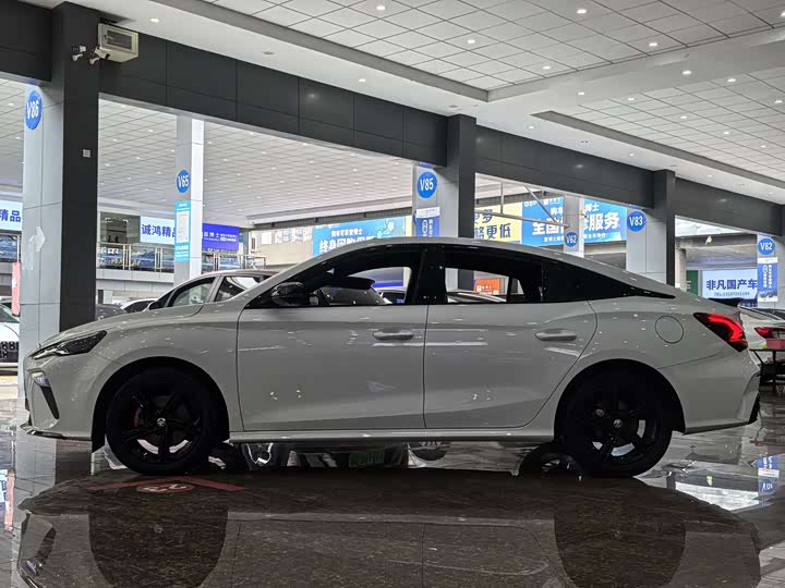 Photo 4 - MG Motor 5 Scorpio