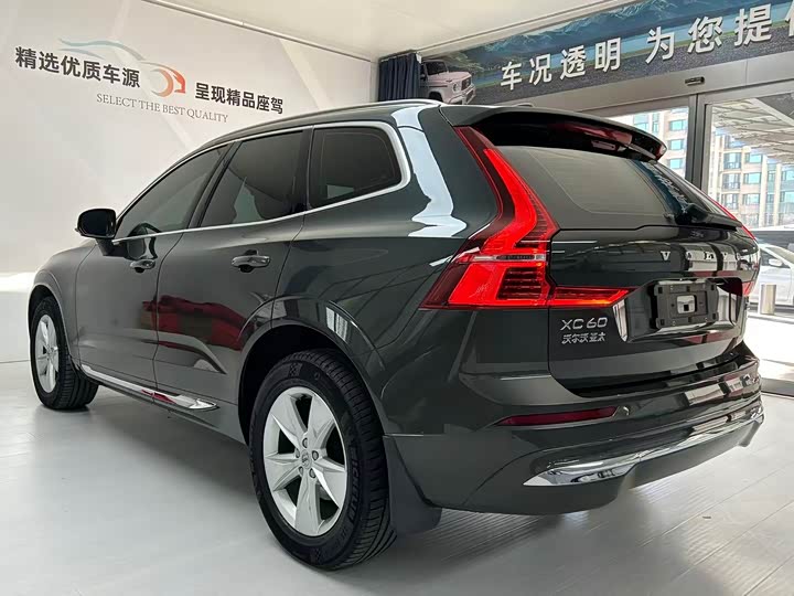 Фото 9 - Volvo XC60