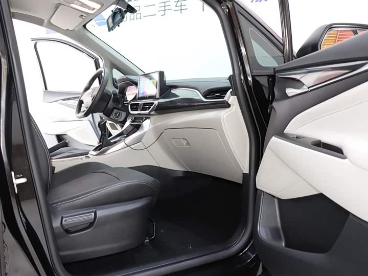 Фото 7 - Maxus G50