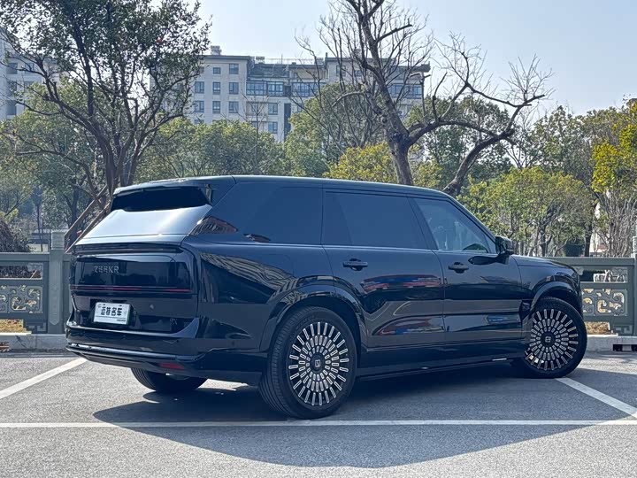 Фото 4 - Zeekr 9X