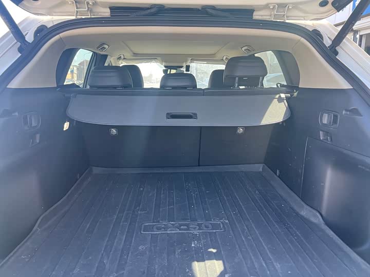 Photo 7 - Mazda CX-50