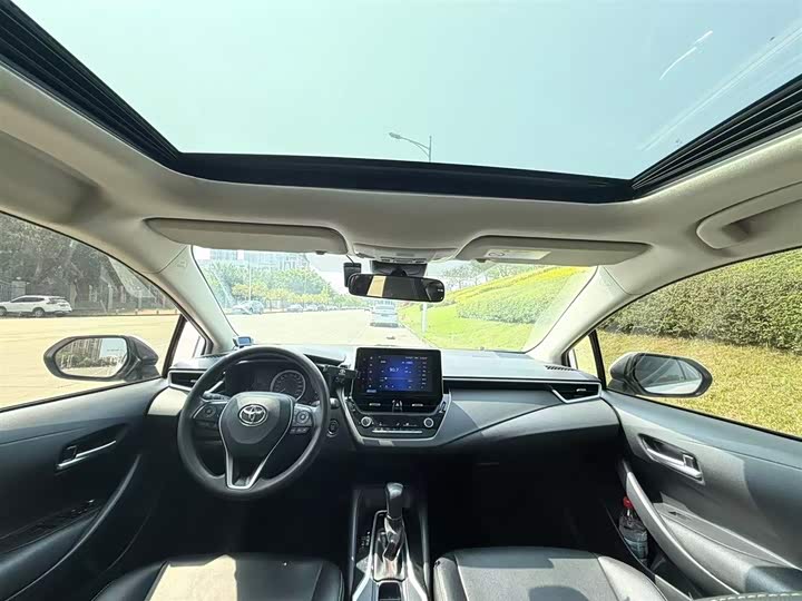 Фото 3 - Toyota Corolla