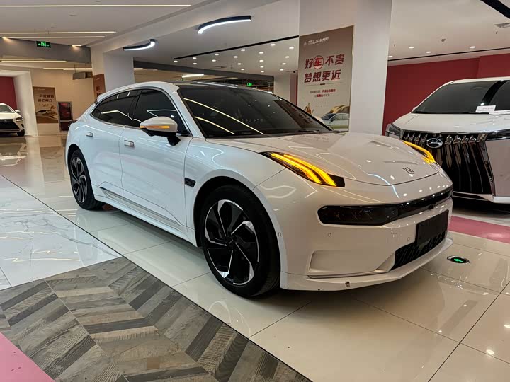 Фото 3 - Zeekr 001