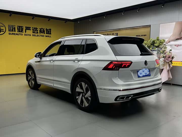 Фото 9 - Volkswagen Tiguan L Pro