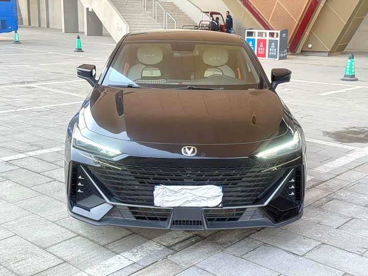 Фото 2 - Changan UNI-V