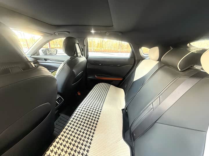 Фото 5 - Changan UNI-V