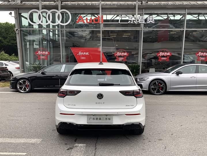 Фото 6 - Volkswagen Golf