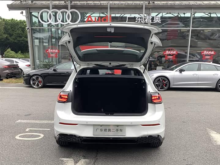 Фото 7 - Volkswagen Golf