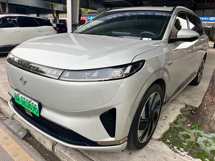 Photo 1 - Dongfeng Yipai eπ 008